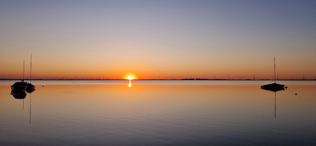 Zonsondergang of aarddraaiing?
